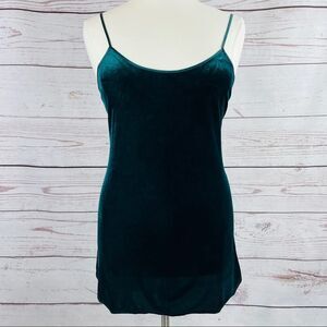 Secret Treasures velour dark green negligee